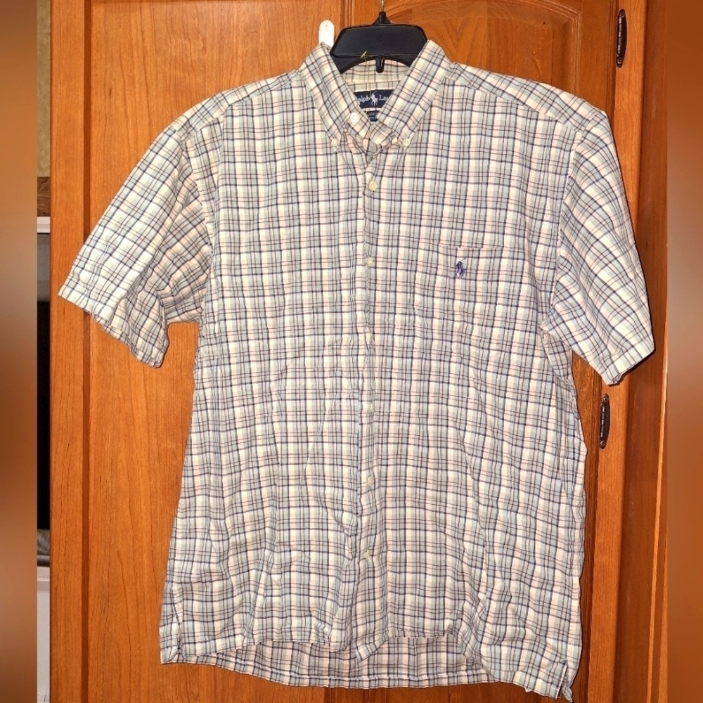 A Ralph Lauren men's Greggor short sleeve button-down shirt in a size medium